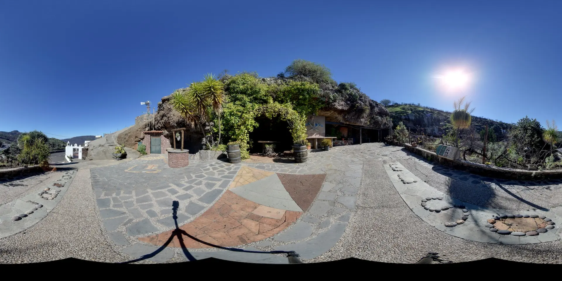 (ES) Vive la experiencia de alojarte en una casa cueva en Gran Canaria
