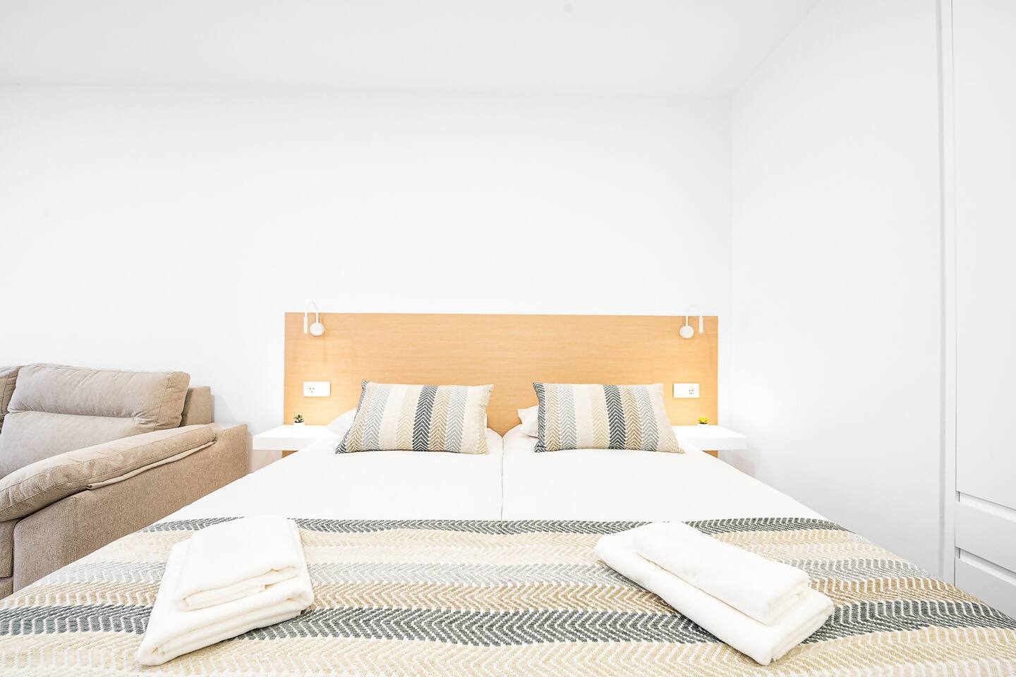Escapadas románticas en Las Canteras: La Marquesa Ten Suites 1A como refugio frente al mar